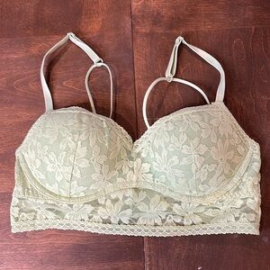 Light green lace push up- VS Pink